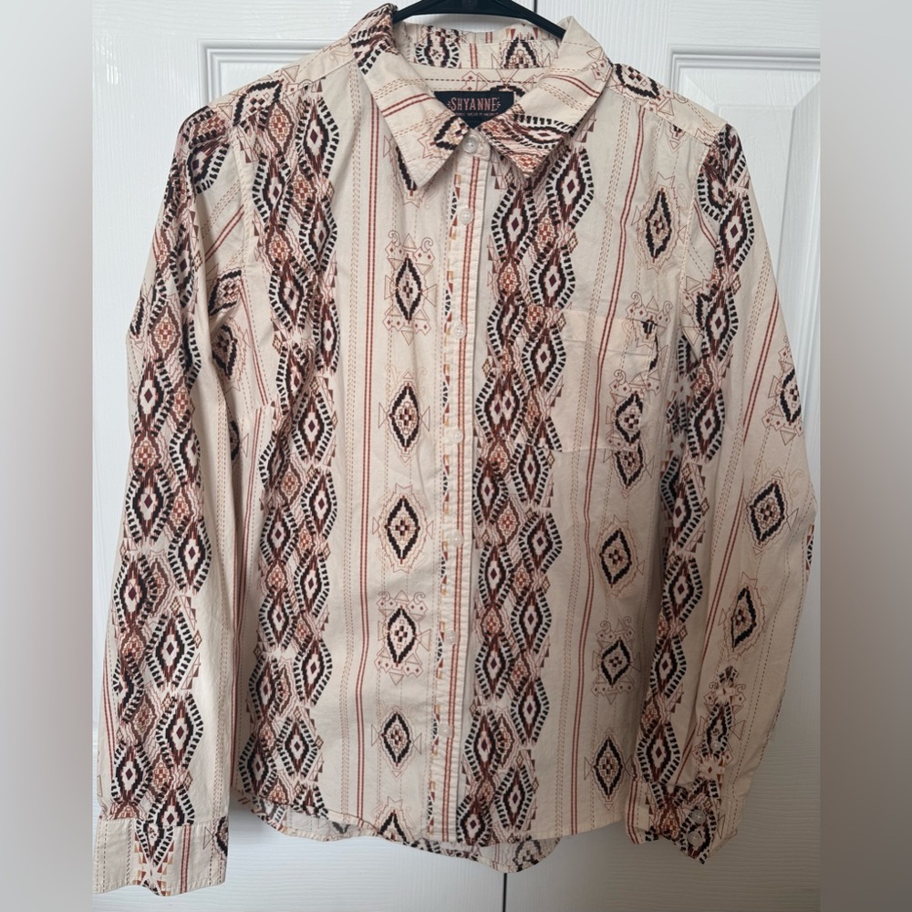 Shyanne Patterned Buttoned Down Shirt Southwestern Cowgirl Style